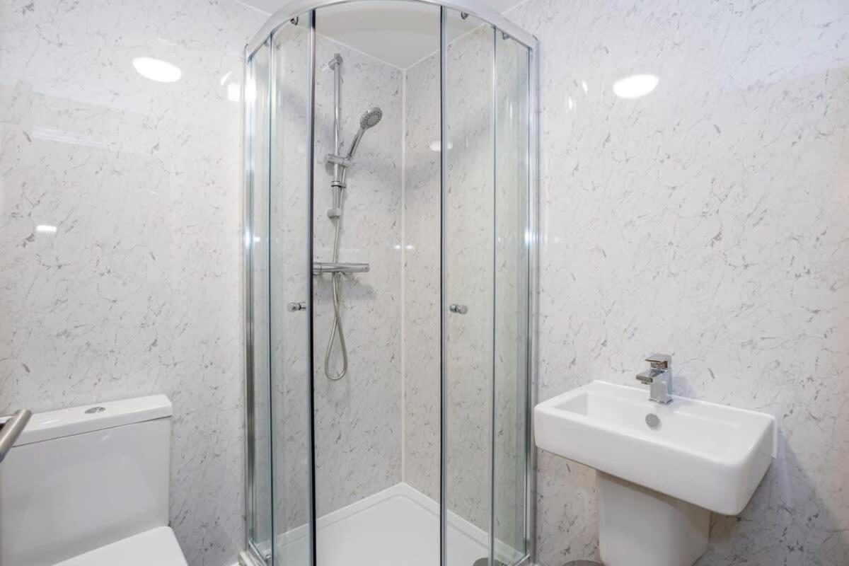 Charming 1 Bedroom Apartment In Leeds リーズ エクステリア 写真